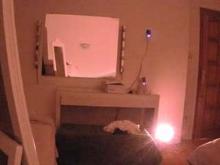 voyeurcam-julmodels-living-6