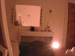 voyeurcam-julmodels-living-6 webcam