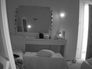 voyeurcam-julmodels-living-6 webcam