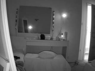voyeurcam-julmodels-living-6 webcam