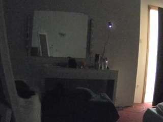 voyeurcam-julmodels-living-6