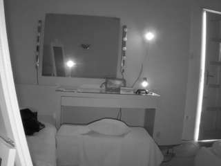voyeurcam-julmodels-living-6