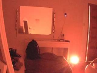 voyeurcam-julmodels-living-6