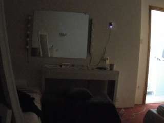 voyeurcam-julmodels-living-6