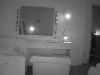 voyeurcam-julmodels-living-6