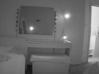 voyeurcam-julmodels-living-6
