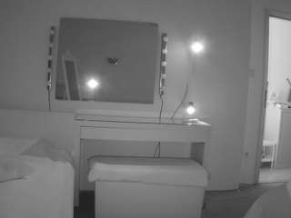 voyeurcam-julmodels-living-6