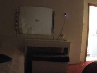 voyeurcam-julmodels-living-6