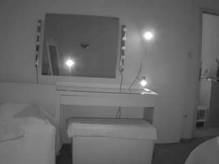 voyeurcam-julmodels-living-6