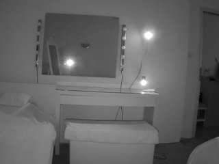 voyeurcam-julmodels-living-6