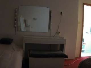 voyeurcam-julmodels-living-6