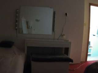 voyeurcam-julmodels-living-6