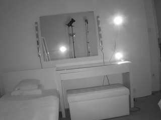 voyeurcam-julmodels-living-6