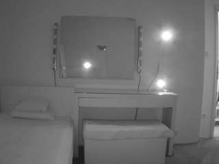 voyeurcam-julmodels-living-6