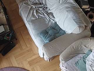 Voyour House camsoda voyeurcam-julmodels-living-7