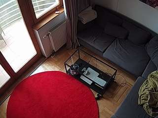 voyeurcam-julmodels-living-7