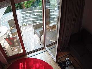 voyeurcam-julmodels-living-7
