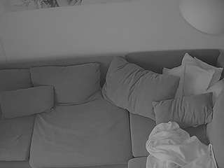 voyeurcam-julmodels-living-7