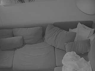 voyeurcam-julmodels-living-7