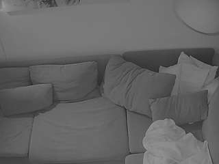 voyeurcam-julmodels-living-7