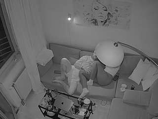 voyeurcam-julmodels-living-7