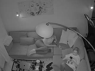 voyeurcam-julmodels-living-7