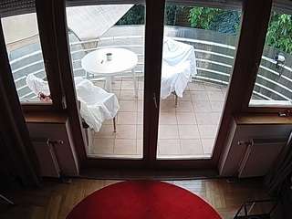 voyeurcam-julmodels-living-7