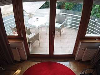 voyeurcam-julmodels-living-7