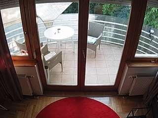 voyeurcam-julmodels-living-7