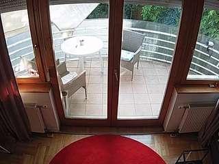 voyeurcam-julmodels-living-7