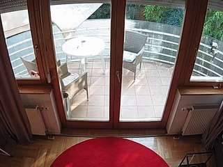 voyeurcam-julmodels-living-7
