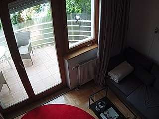 voyeurcam-julmodels-living-7