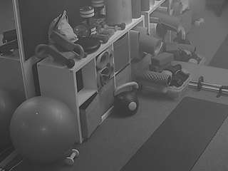 voyeurcam-julmodels-living-7