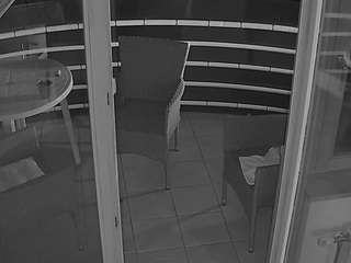 voyeurcam-julmodels-living-7