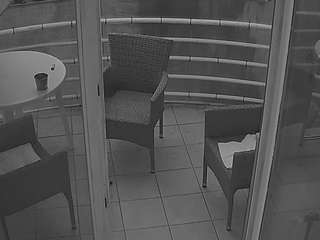 voyeurcam-julmodels-living-7