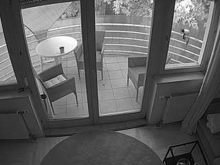 voyeurcam-julmodels-living-7
