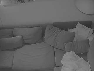 voyeurcam-julmodels-living-7