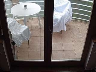 voyeurcam-julmodels-living-7