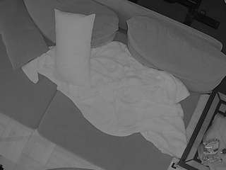 voyeurcam-julmodels-living-7