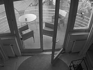 voyeurcam-julmodels-living-7
