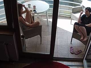 voyeurcam-julmodels-living-7