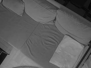 voyeurcam-julmodels-living-7