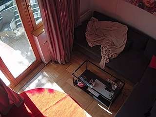 voyeurcam-julmodels-living-7