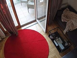 voyeurcam-julmodels-living-7