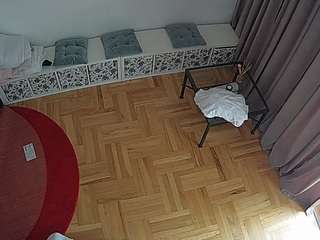 voyeurcam-julmodels-living-7
