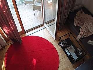voyeurcam-julmodels-living-7
