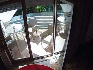 voyeurcam-julmodels-living-7