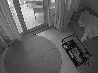 voyeurcam-julmodels-living-7
