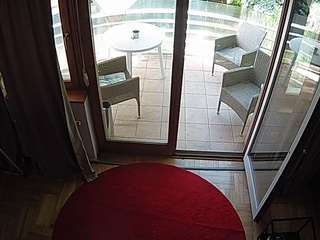voyeurcam-julmodels-living-7