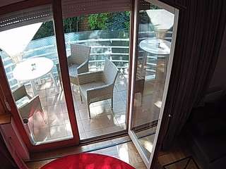 voyeurcam-julmodels-living-7
